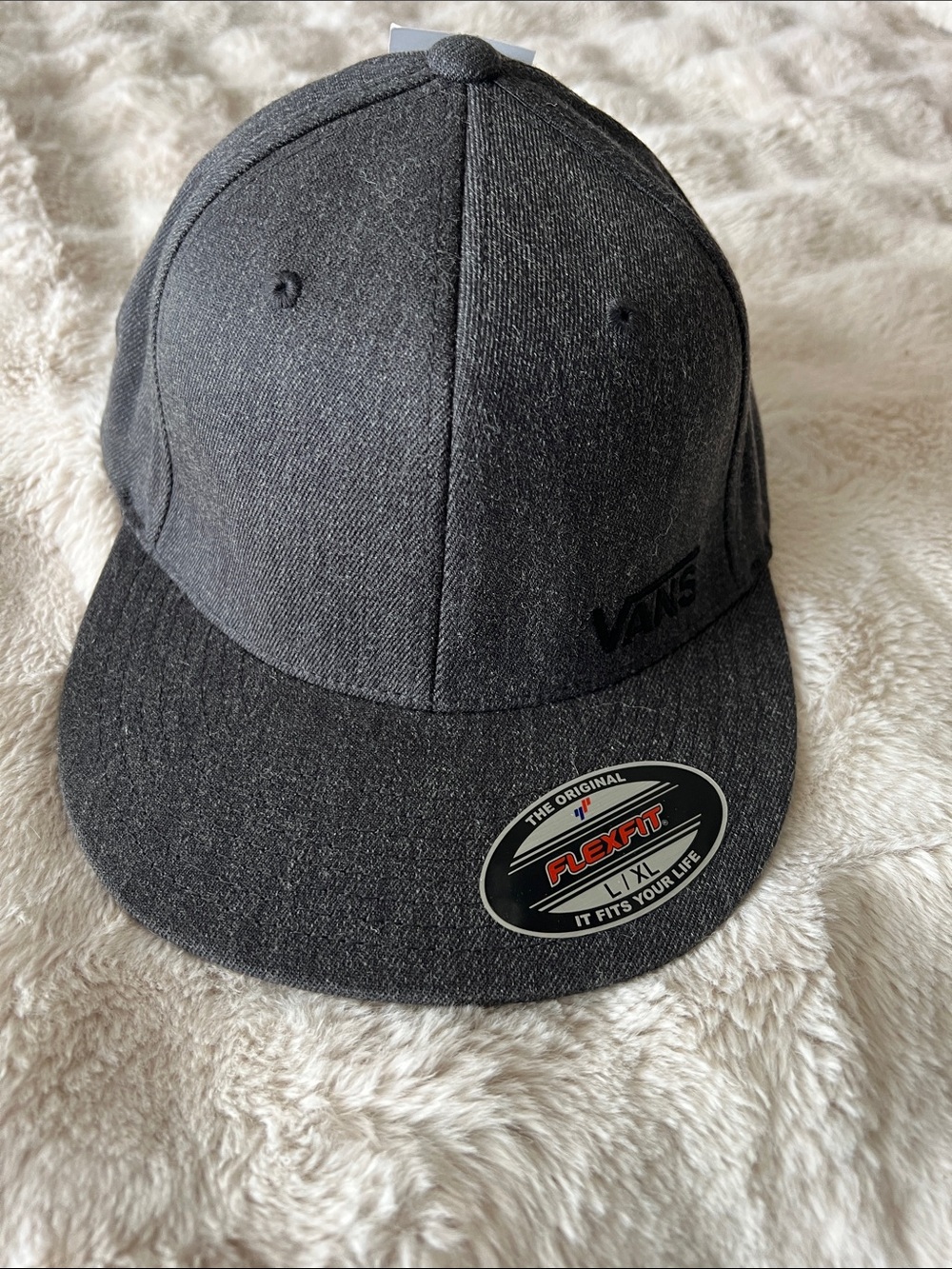 Vans Men’s Charcoal Gray Flexfit Hat